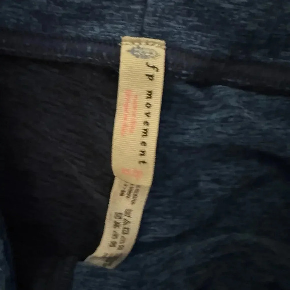 Free People movement XS blue and black leggings - Picture 3 of 4